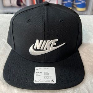 Brand New Never Used Nike Swoosh SnapBack